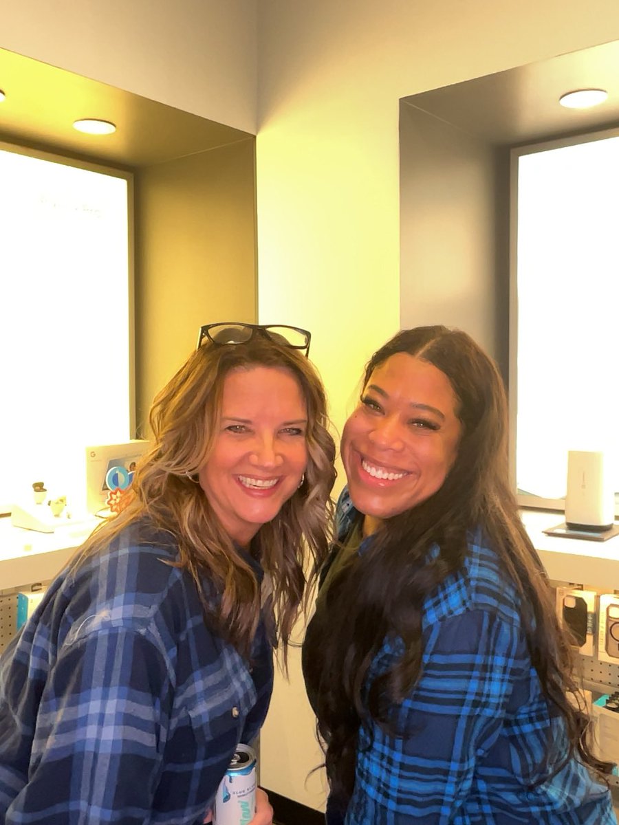 Cindy Hollowell tweet media