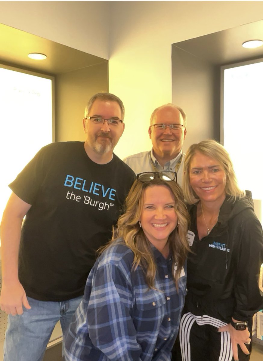 Cindy Hollowell tweet media