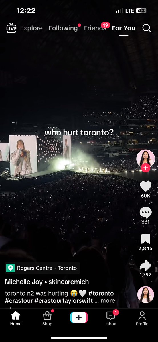 Lefsbabe's tweet photo. tf you mean WHO? the TORONTO maple leafs dawg😭 https://t.co/tkkJ9t7A7O
