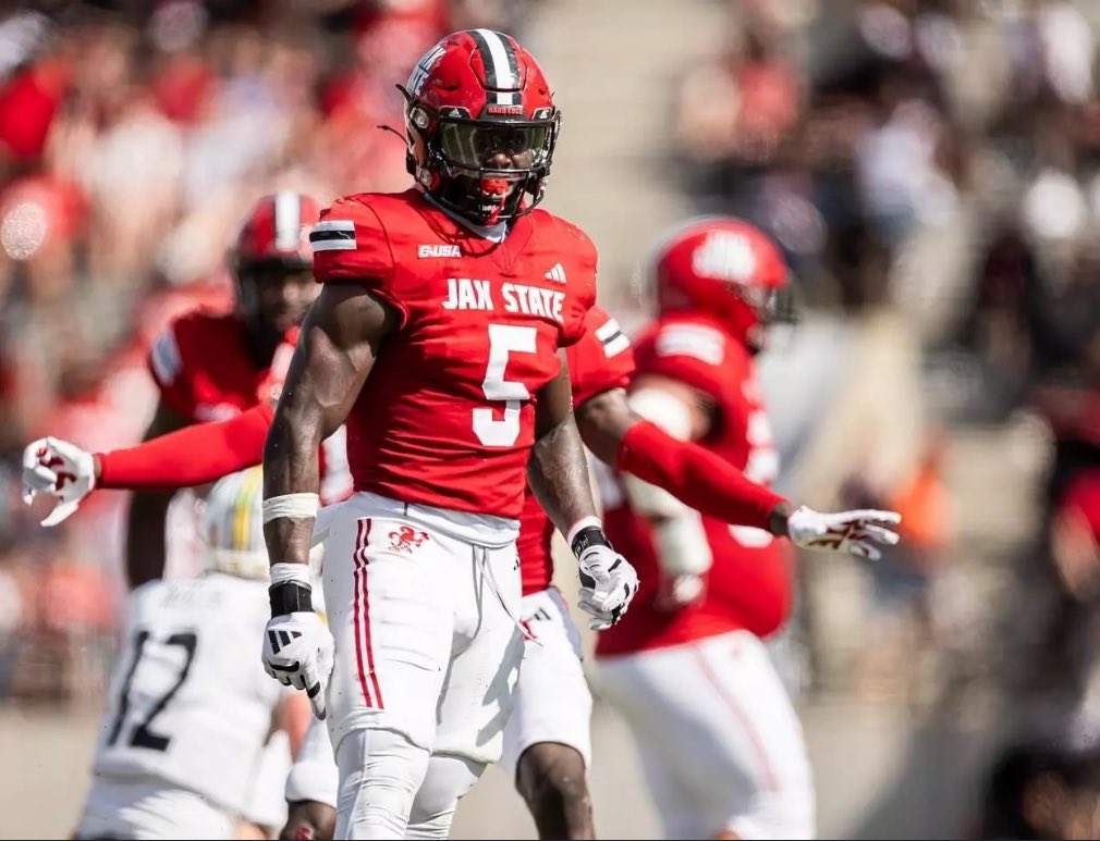 AGTG🙏🏽 

Blessed to receive an D1 offer from Jax State University 🔴⚪️<a href="/CoachTJefferson/">Coach T Jeff</a> <a href="/CoachNapoleon/">Brandon Napoleon</a>