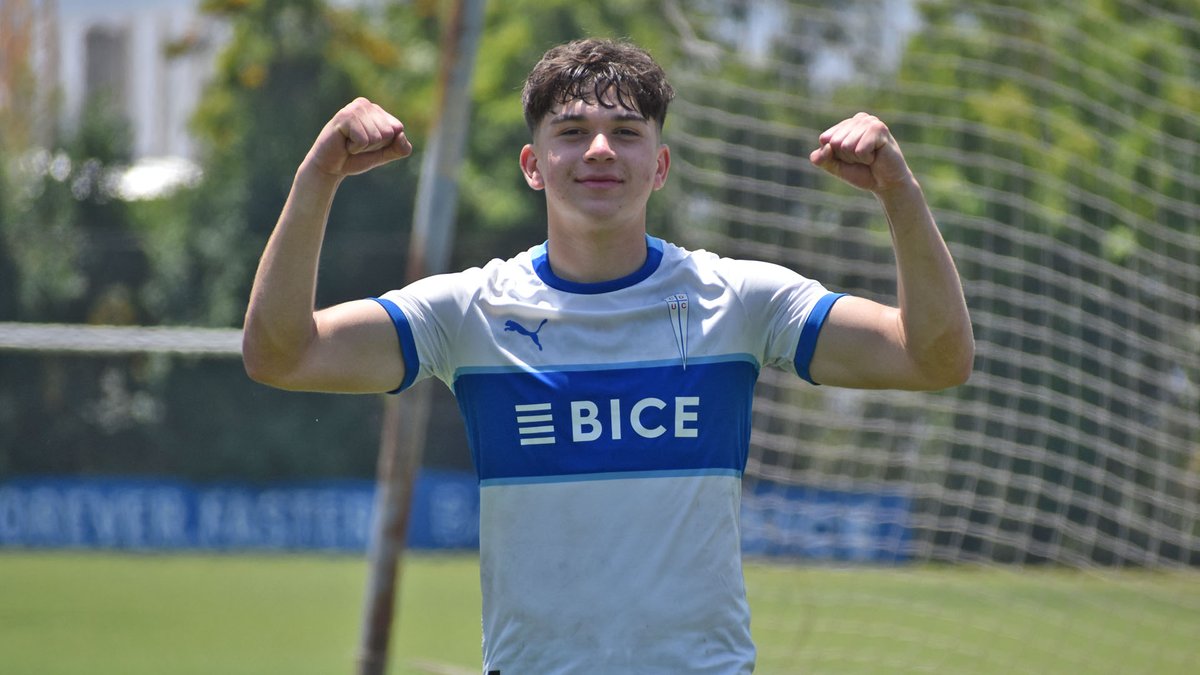 Cruzados's tweet photo. ¡Victoria y paso a semis para la Sub 18! 👊

Con los goles de Axel Cerda y de Jeffrey Sekgota, #LosCruzados vencieron 2-0 a Audax Italiano y avanzan a semis del Campeonato Fundación Collahuasi 🏆

¡Vamos la #CanteraCruzada! ⚪️🔵 https://t.co/FNmmVmH0Be