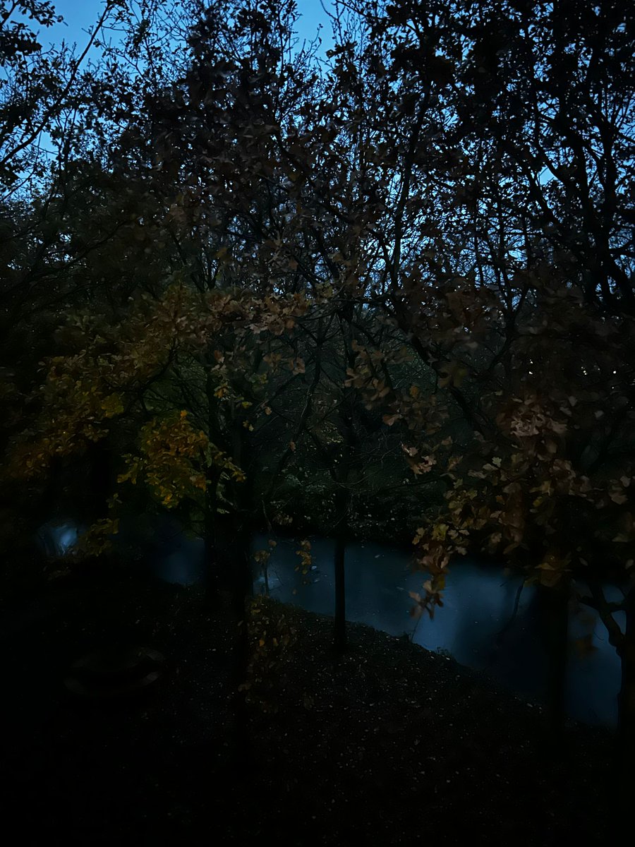 De donkere dagen zijn weer aangebroken. Dat betekent meer gezelligheid, maar ook minder leuke dingen. Vroeger donker betekent meer kans op inbraken én vuurwerkoverlast. Zie of hoor jij iets? Bel 0900 8844 of bel bij spoed met 112. Anoniem melden kan ook meldmisdaadanoniem.nl