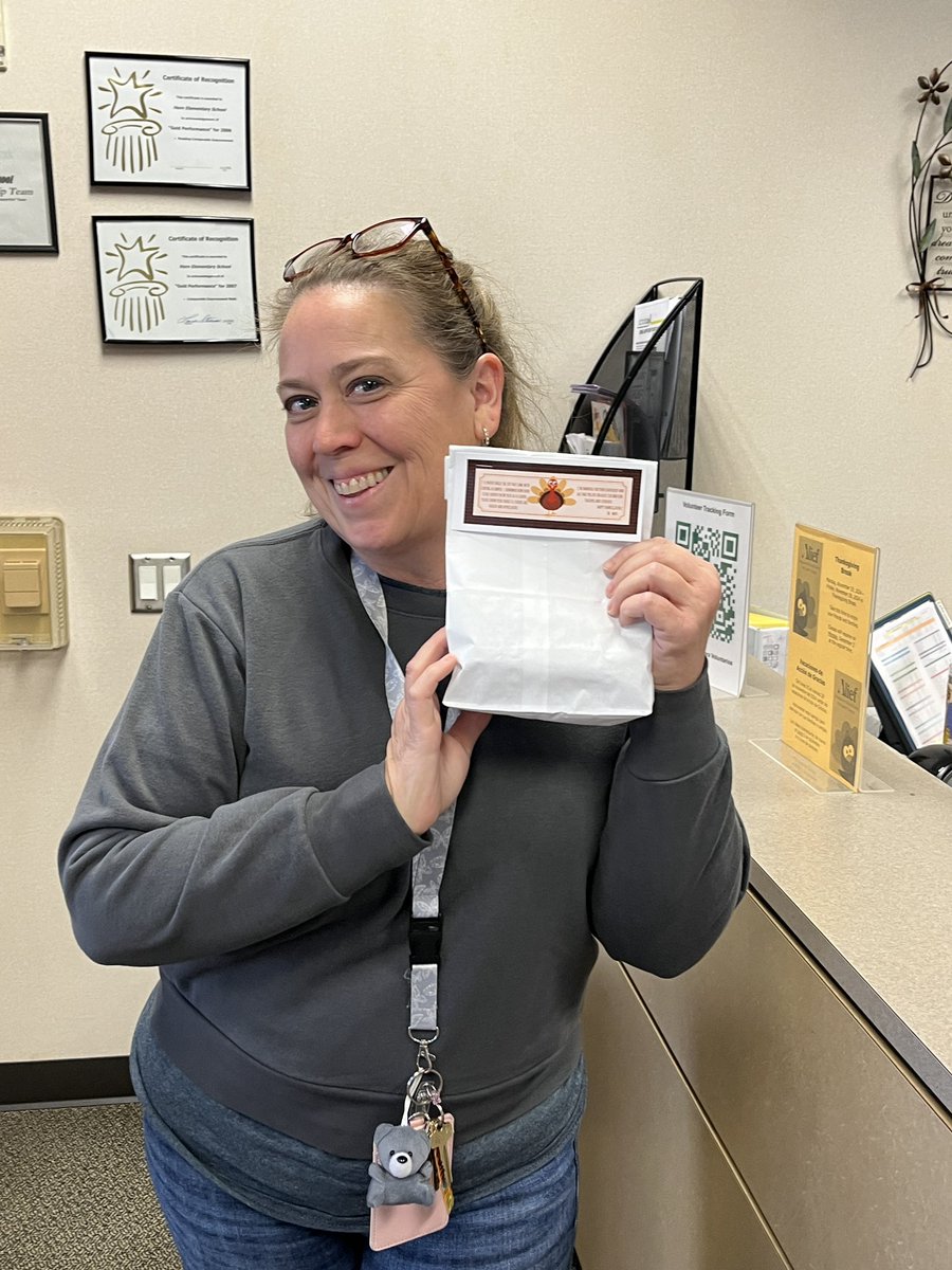 Serving up sweet appreciation this Thanksgiving…delivering some pie-packed gratitude to our principals. #ThankAnAliefPrincipal #ThanksALot <a href="/AliefISD/">Alief ISD</a>