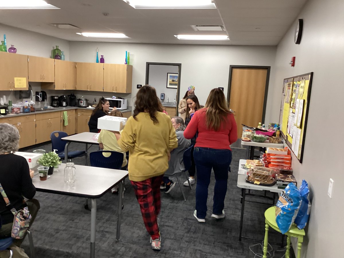 Staci Newell (@newellstaci) on Twitter photo ❤️ this BH tradition of our staff Thanksgiving potluck. It’s complete with our butter in the shape of a turkey! 😂 #gratitude is easy when you work with the best people. <a href="/BHKnights512/">Rhein Benninghoven Elementary</a> 🦃🥧 ❤️ this BH tradition of our staff Thanksgiving potluck. It’s complete with our butter in the shape of a turkey! 😂 #gratitude is easy when you work with the best people. <a href="/BHKnights512/">Rhein Benninghoven Elementary</a> 🦃🥧