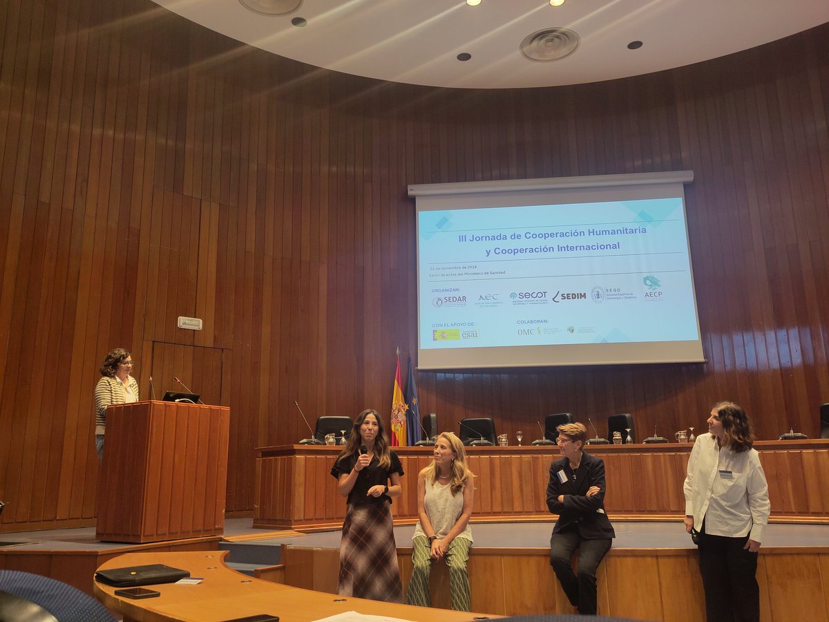 Grupo Colaboracion Humanitaria AEC (@colaboracionaec) on Twitter photo Finalizamos la jornada con la entrega de premios a la mejor comunicación oral. !¡Felicidades a la Dra. <a href="/MollerGarcia/">Elsa García Möller</a> ! Finalizamos la jornada con la entrega de premios a la mejor comunicación oral. !¡Felicidades a la Dra. <a href="/MollerGarcia/">Elsa García Möller</a> !