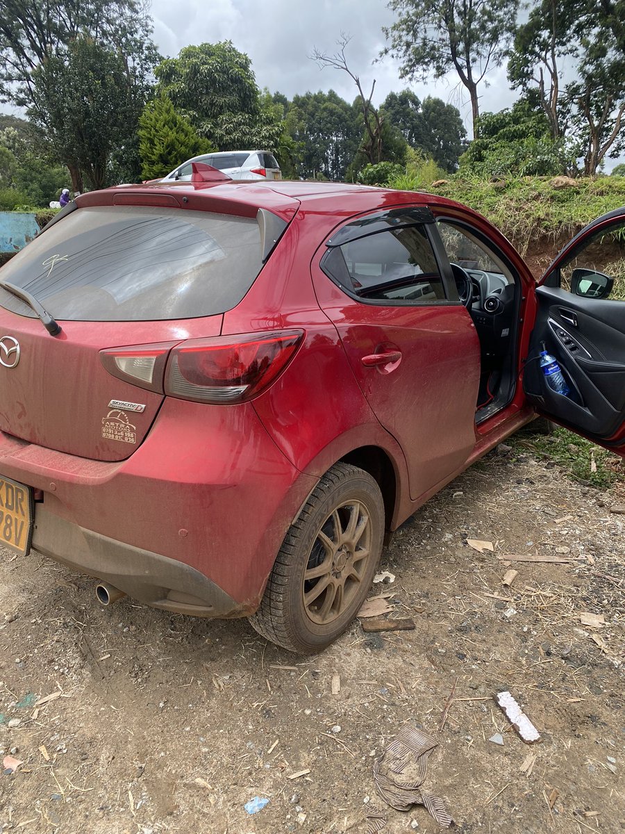 YatoliMike's tweet photo. @ Mazda demio https://t.co/oxkM03qEGg