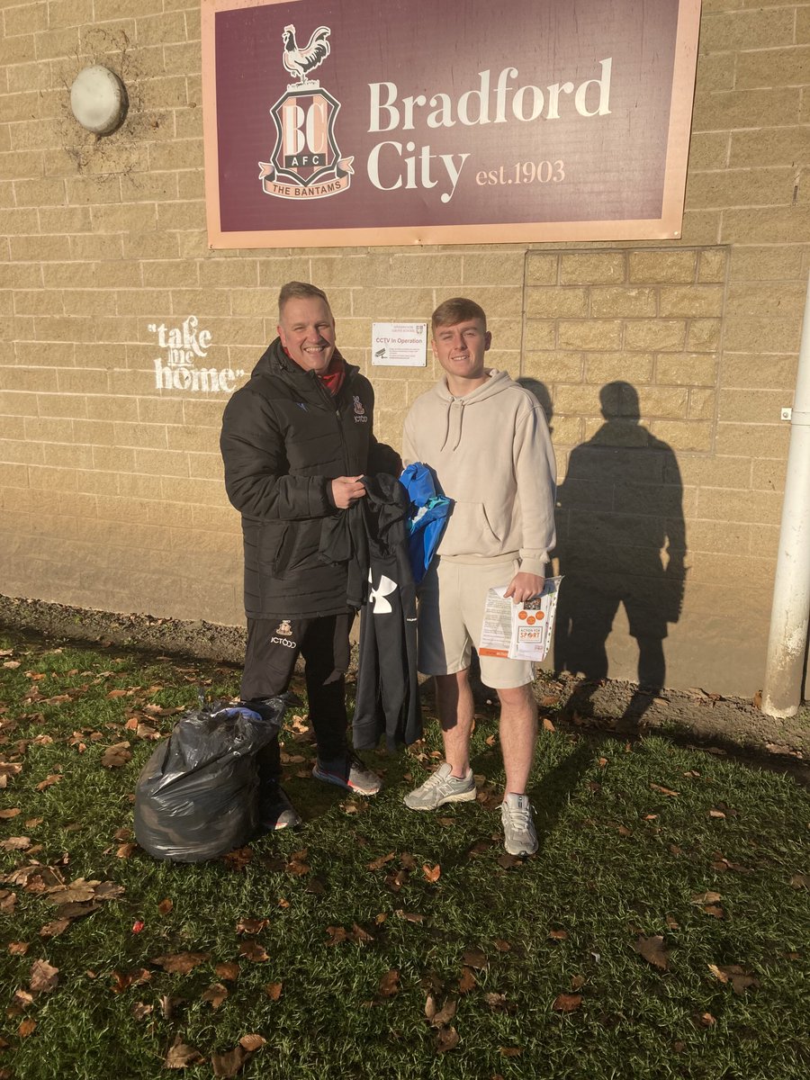 clive mich (@clivemichallat1) on Twitter photo Rising Bradford City star Bobby Pointon donated some of his sports clothing to Action For Sport after his dad approached me saying Bobby wanted to help our Bradford born charity.
Bobby giving back to his City <a href="/ActionForSport/">Action For Sport</a> <a href="/Active_Bradford/">Active Bradford</a> Rising Bradford City star Bobby Pointon donated some of his sports clothing to Action For Sport after his dad approached me saying Bobby wanted to help our Bradford born charity.
Bobby giving back to his City <a href="/ActionForSport/">Action For Sport</a> <a href="/Active_Bradford/">Active Bradford</a>