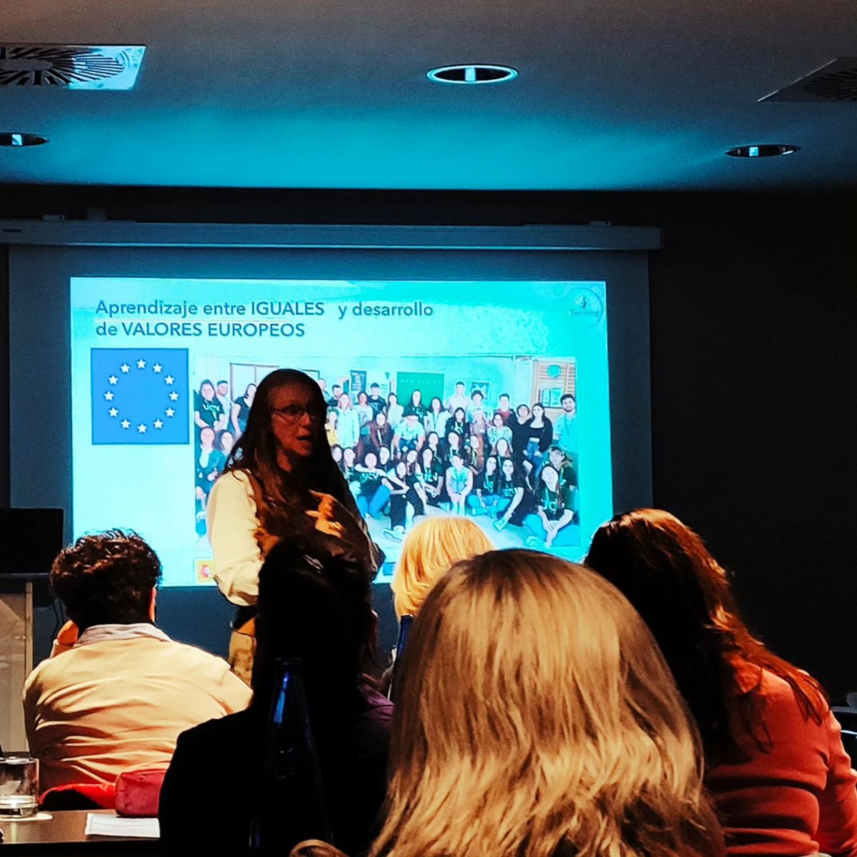 StopBullyingDN's tweet photo. II National Conference in Madrid with  @etwinning_es @eTwinningEurope
Learning and enjoying with Tamar Shuali...
"We must be open to cultural otherness"
@sepie_gob
@educaINTEF
@eTwiinningGreece
@Hellenic_eTwinning
@turkiyetwinning
@mebyegitek
#eTwinningstopbullying https://t.co/hmyOIuAcWr