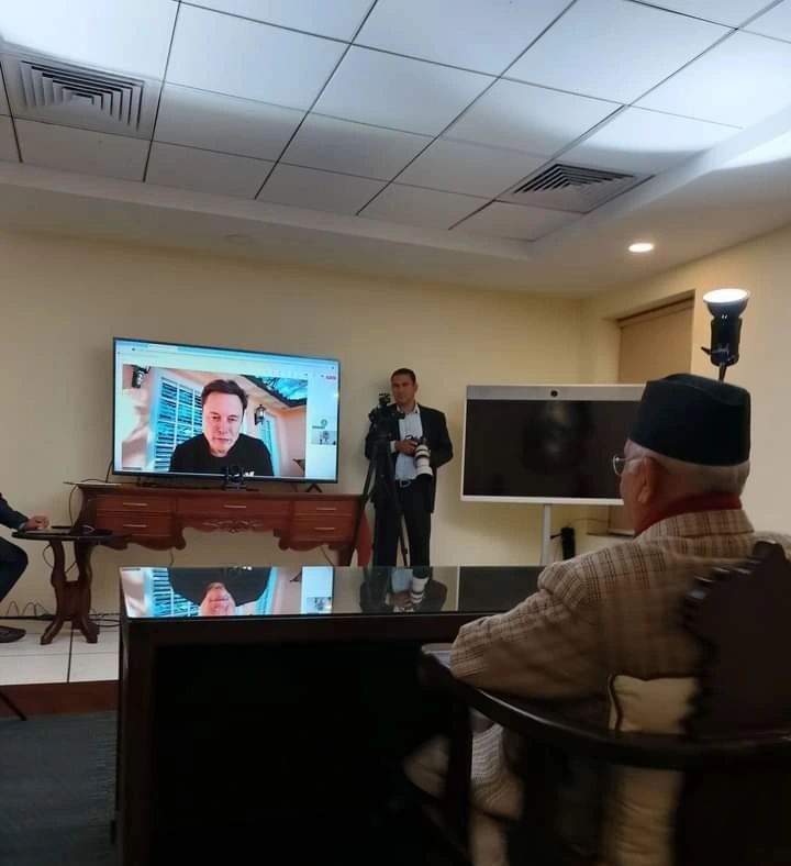 ajtourville's tweet photo. NEWS: 🇳🇵 Nepal Prime Minister KP Sharma Oli had a virtual conversation with Elon Musk today – The discussion focused on @Starlink and the continuing efforts to provide reliable high-speed low-latency satellite internet services in Nepal. https://t.co/PXQLBF9lLc