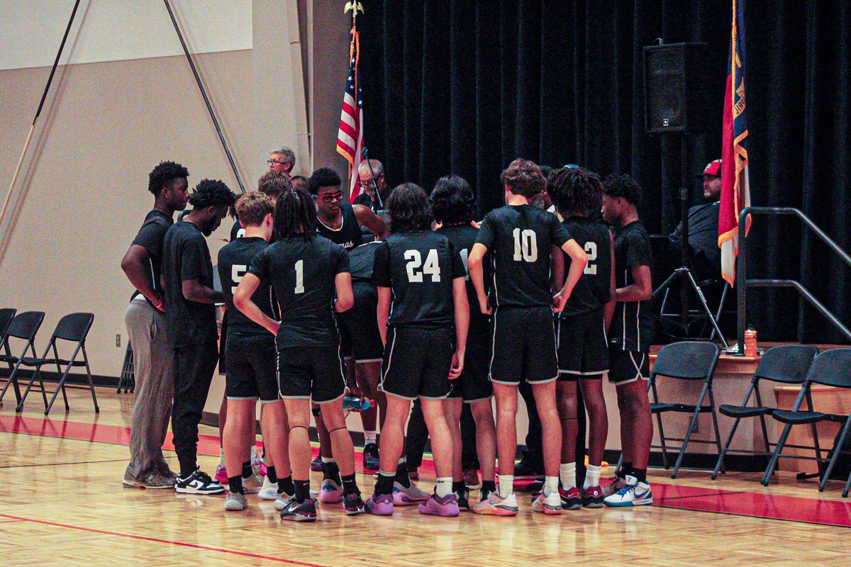 Team win last night to improve to 2-0 on the season.

TJCA - 77
NCSSM - 38

Dylan Twitty - 16 pts, 13 rbs
Bryson Luther - 15 pts, 5 ast
Gaige Lawson - 10 pts
Ean King - 8 pts, 9 rbs
Ben Fuller - 8 pts
Chance Malachi - 6 pts, 5 rbs
Omar Griffin - 6 pts