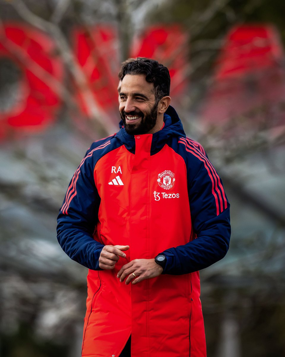 unitedhan's tweet photo. £100 GIVEAWAY👇🏼 

A new era is upon us🙌🏼

If Ruben Amorim wins his first game as Manchester United coach against Ipswich this weekend, we’re giving one lucky winner £100🤑❤️

To enter:

- Follow me @unitedhan and @VibePay 😋

- Like and repost this post 💸

- Comment below when done ✔️ 
(will be checking)

The winner will be announced after the game (if/ when we win😉)

If I could enter, I would! £100 before Christmas would be lovelyyyyy! 

Good Luck everyone❤️