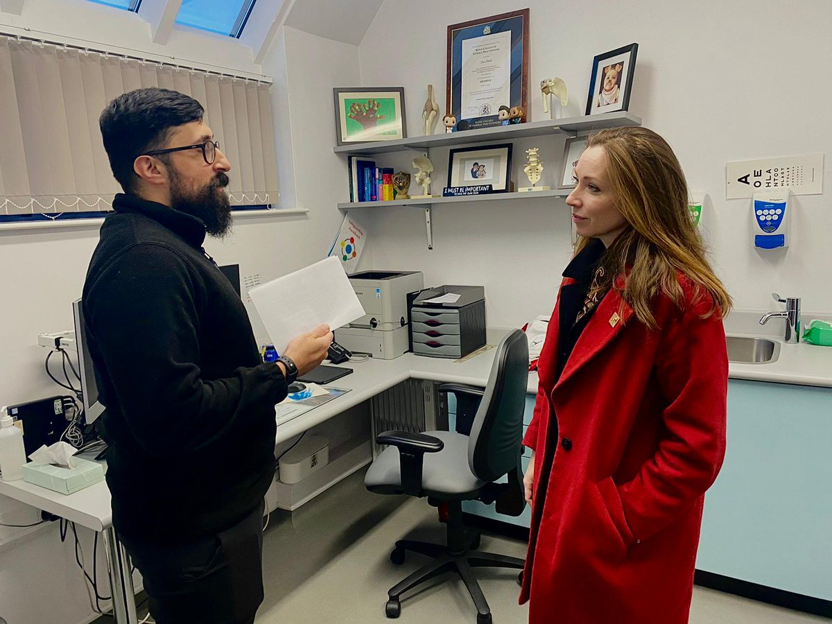Grateful to visit Horizon Healthcare GP Surgery. GPs are the backbone of our NHS, but they face immense pressure.

Labour is fixing this:
🗓️40,000 more appointments weekly
⬆️£22.6bn investment
🏥£100m for GP upgrades
👩‍⚕️1,000 more GPs this year
✅Better conditions for staff