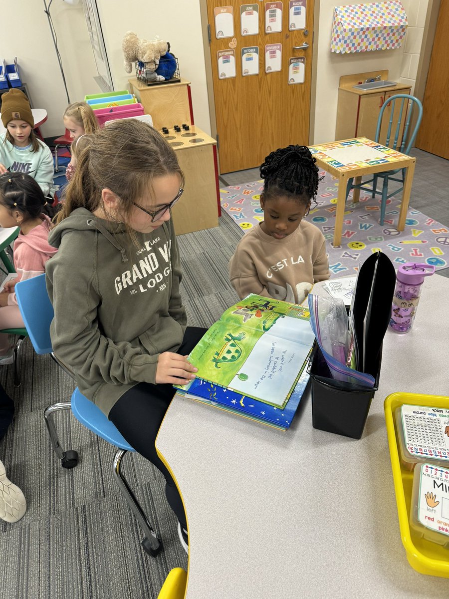 Mrs. Valentine 3C tweet media