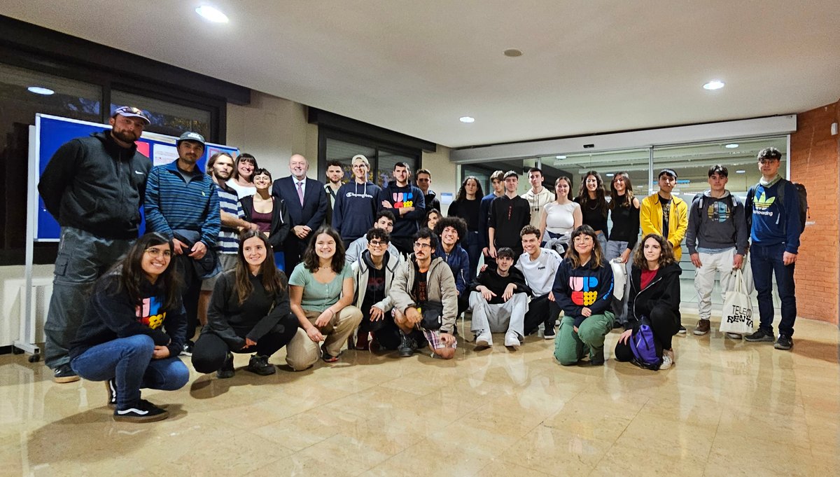 Universitat Politècnica de Catalunya (UPC) (@la_upc) on Twitter photo 🔝 40 estudiants #UPC marxen ara cap a València per ajudar en tasques de neteja a les zones afectades per la DANA. Hi treballaran tot el cap de setmana.
És el segon viatge que s'organitza per donar suport a les comunitats afectades, en col·laboració amb la <a href="/UPV/">Universitat Politècnica de València</a> i el <a href="/ccdUPC/">CentreCooperació-UPC</a>. 🔝 40 estudiants #UPC marxen ara cap a València per ajudar en tasques de neteja a les zones afectades per la DANA. Hi treballaran tot el cap de setmana.
És el segon viatge que s'organitza per donar suport a les comunitats afectades, en col·laboració amb la <a href="/UPV/">Universitat Politècnica de València</a> i el <a href="/ccdUPC/">CentreCooperació-UPC</a>.