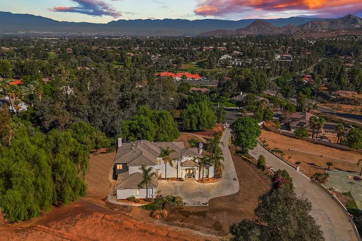 illicitinv's tweet photo. (6/15) Once the Interpol notification reached the DEA in Los Angeles, federal agents initiated surveillance operations and phone tapping. This was not an easy task, as “Guacho” reportedly had the necessary technology to detect when his phones were being tapped. The DEA discovered that the luxurious Riverside, California home where “Guacho” lived with Laisha Michelle was purchased in 2023 for $1.2 million in cash.