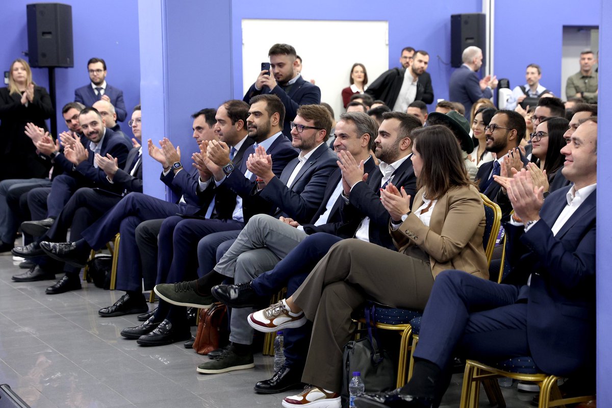 Στις θεματικές συζητήσεις, στις οποίες συμμετείχαν και Υπουργοί της Κυβέρνησης, θίξαμε τα ζητήματα του μεταναστευτικού, της ασφάλειας, του δημογραφικού και της τεχνητής νοημοσύνης. 

Ευχαριστούμε θερμά τους ομιλητές, τους συνέδρους και όλους τους συμμετέχοντες.
