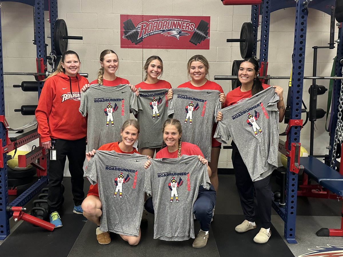 Congrats to our group Friday Challenge winners: The Dawgs! Way to work Jenna, Miki, Gep, Shelly, Janessa, and Brook! 
#getrowdy #RoadiesSB25