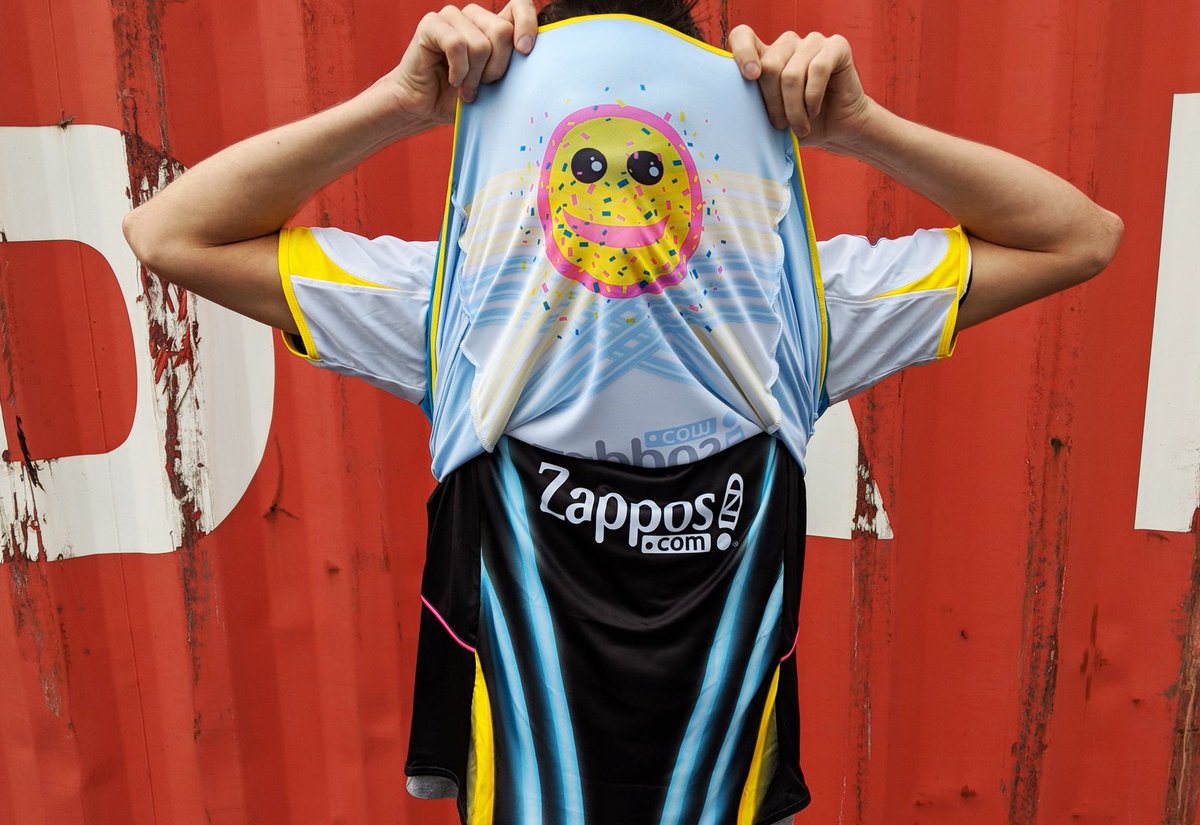 looking forward to the away kit being Kneecap themed except when you turn it inside out there's a tricolour balaclava instead of a smiley face
