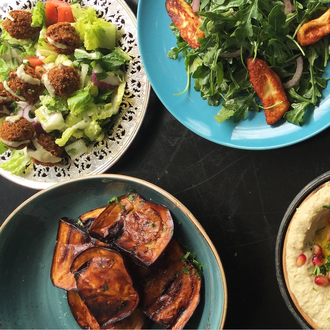 TabuleToronto's tweet photo. Start planning your holiday #catering with us! No group is too big, or too small call and let’s talk menu! Or email info@tabule.ca with the subject line #HolidayCatering 🫶🍽️🎉

We look forward to spending the season with you!

#SupportLocal 
#TabuleMiddleEastern https://t.co/0j4hIm6FXR