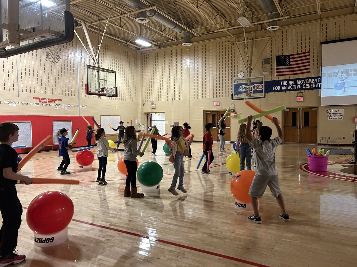 Mrs. DeDea tweet media