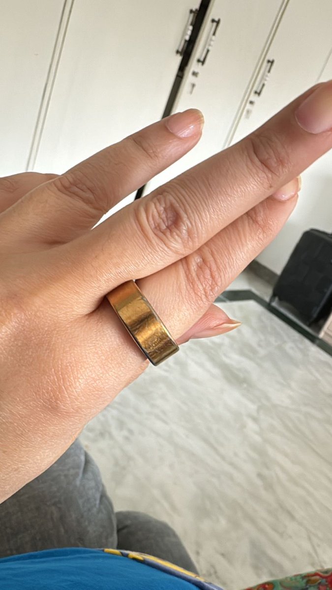 officialanahita's tweet photo. A perfect example of the kind of companies we’re talking about in #BuyNowTheShoppingConspiracy @netflix is @gabitlife - in 3 months it’s started fading - with them giving me no solution or warning about this. @WasteManagement @grvgpta https://t.co/qjFks1XfZZ