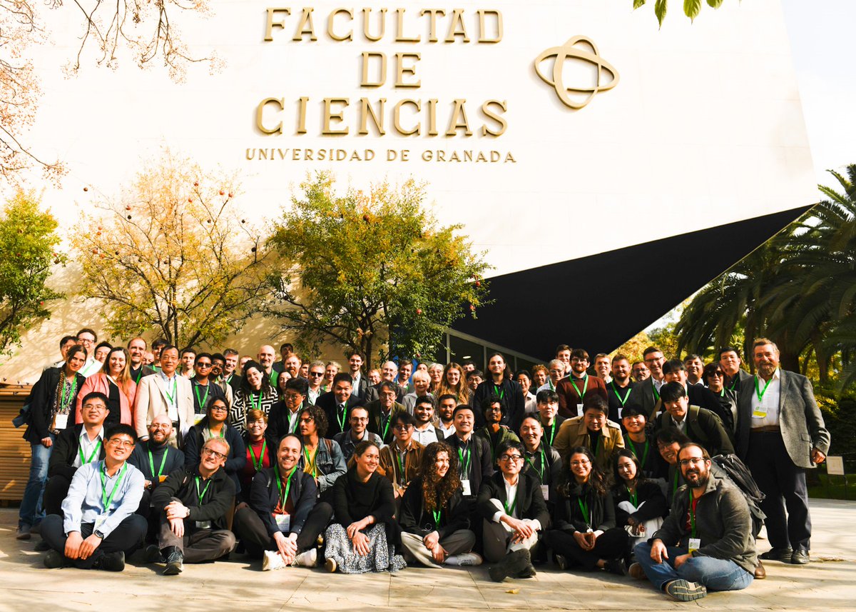 Lab of Surface and Interface Physics-UGR tweet media