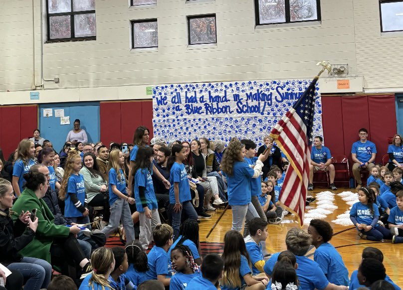 darla_lussier's tweet photo. Blue Ribbon Assembly!  A proud day for the Sunnyside community! 💙 https://t.co/4qwf8rGJcZ