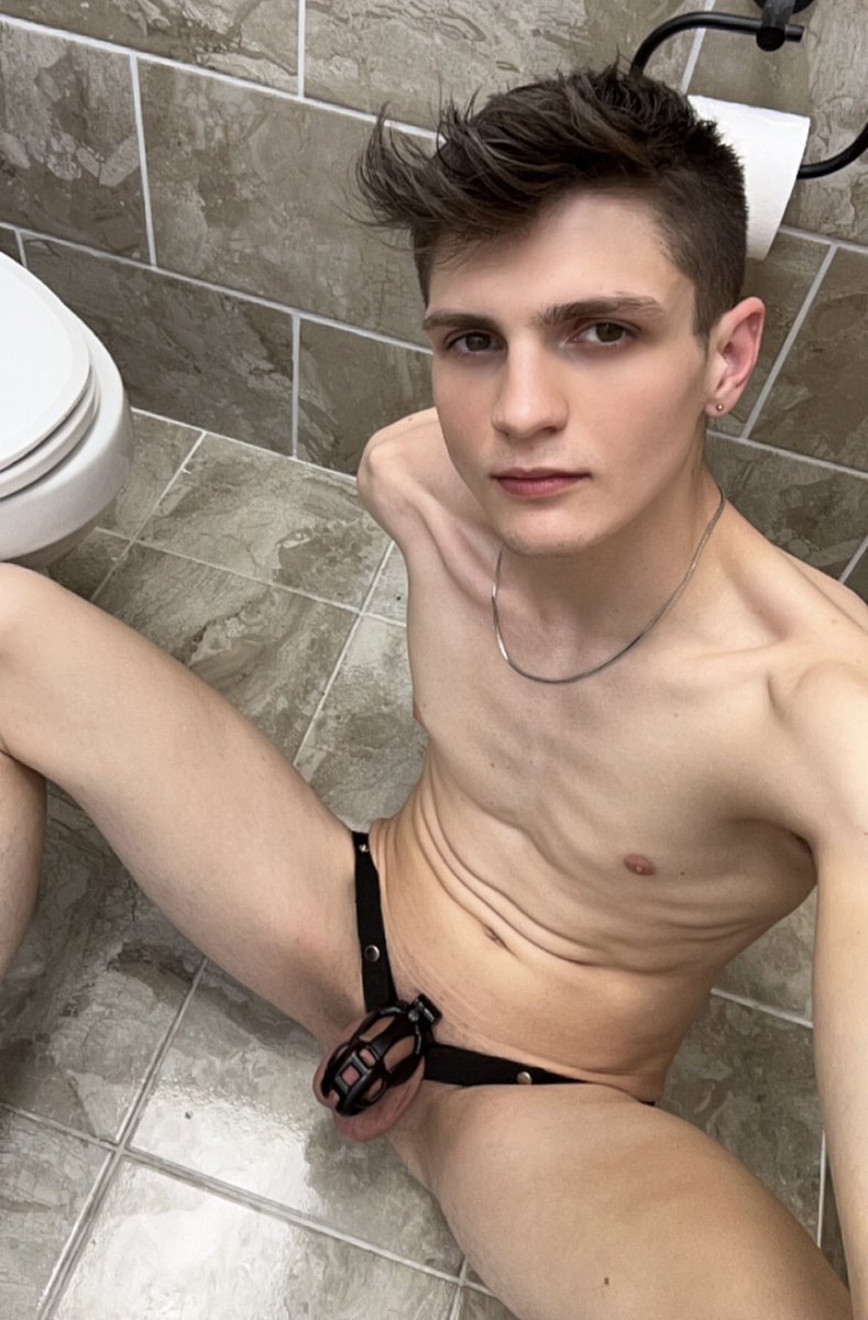 MasterOnBnny's tweet photo. Wanna get FUCKED in my cage 🥵😈⛓️ https://t.co/wsWIDOyf4w