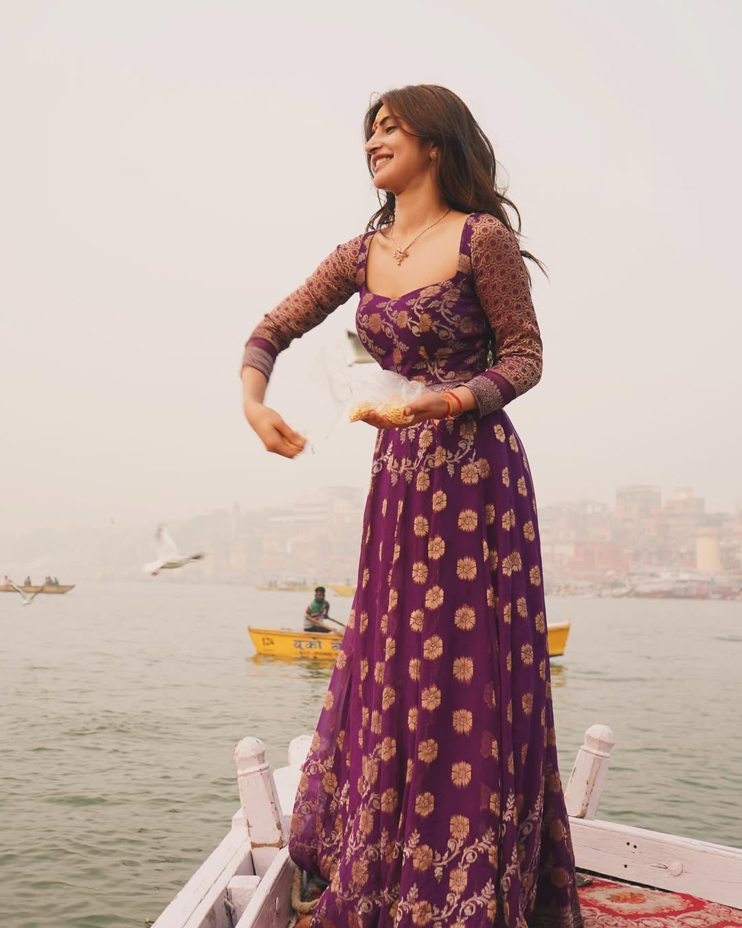 GdAeXe7XQAAEuka?format=jpg&name=large