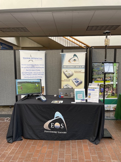 #HoustonAreaGISDay!!!

#GISDay2024 <a href="/EosGNSS/">Eos Positioning Systems</a>