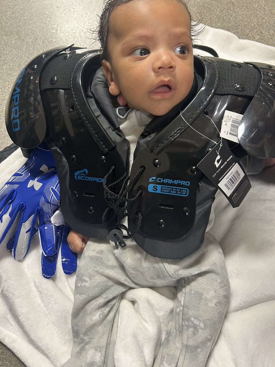 Hey <a href="/PardonMyMeme/">Memes</a> there’s no way these aren’t the biggest pads (relatively speaking)! <a href="/hen_ease/">Hank Lockwood</a> <a href="/PardonMyTake/">Pardon My Take</a> <a href="/PFTCommenter/">PFT Commenter</a> <a href="/BarstoolBigCat/">Big Cat</a>