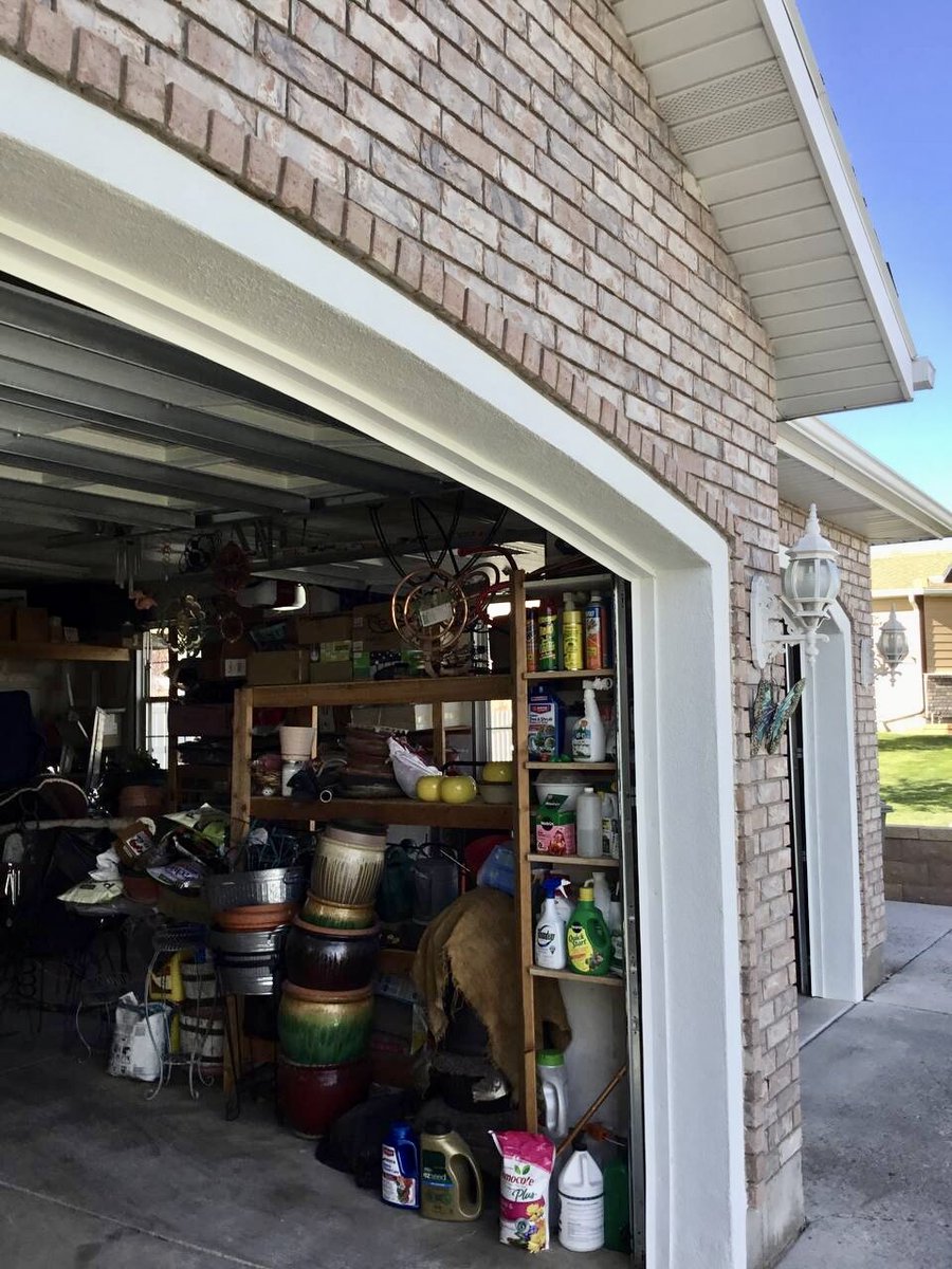 RoePaintFloors's tweet photo. Fresh garage doors! Our team used durable, high-quality paint to boost curb appeal. See how a repaint transforms an exterior.

Upgrade your home—visit https://t.co/tP0lFoMUZc for painting services.

#RoePainting #CurbAppeal #ExteriorPainting https://t.co/WyDvdq0YeZ