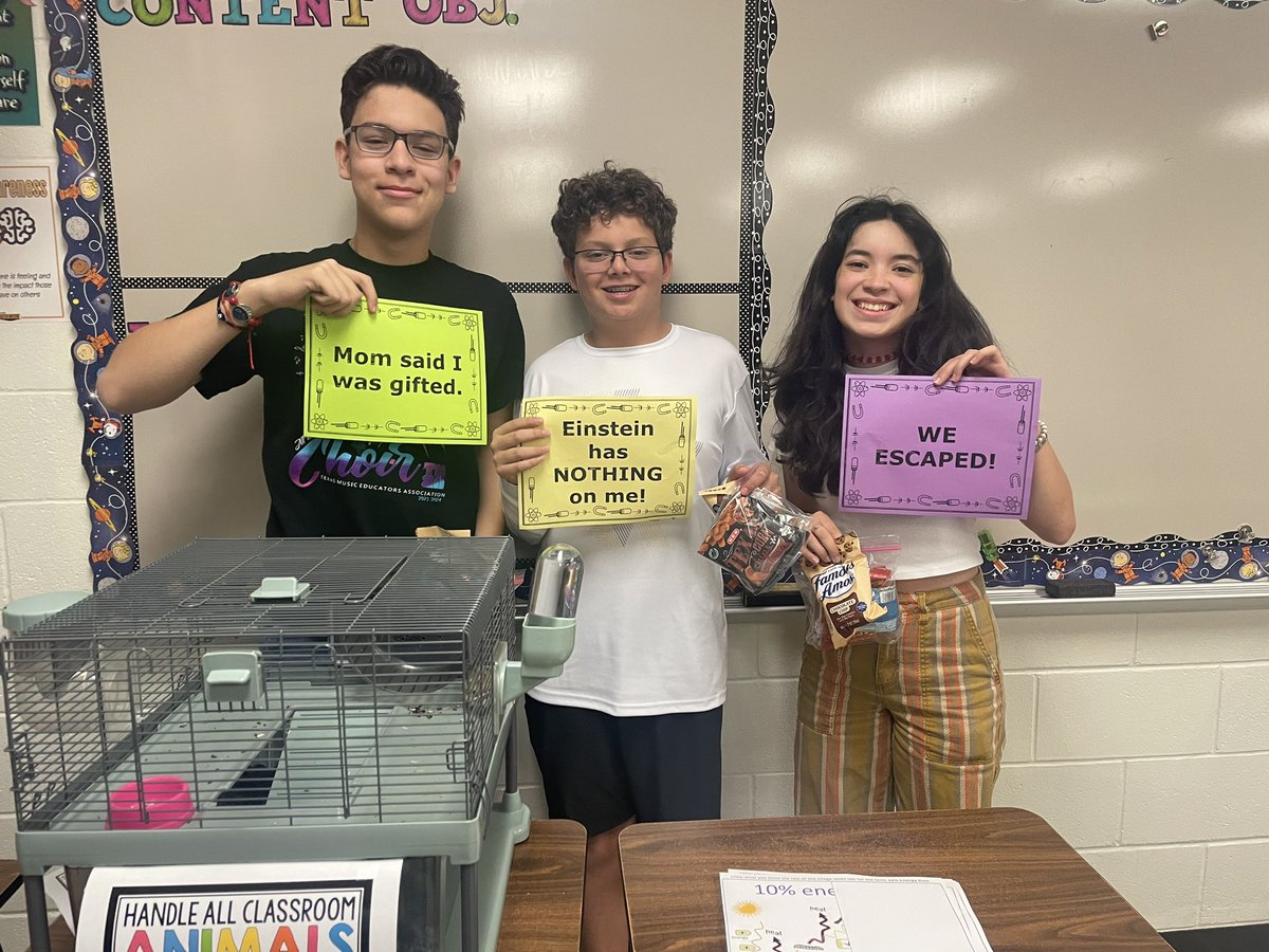 GarzaScience's tweet photo. All groups escaped their Food Webs escape room! @misd_weRscience @mjherrera705 @cobras047 https://t.co/zXp0d2lJhb