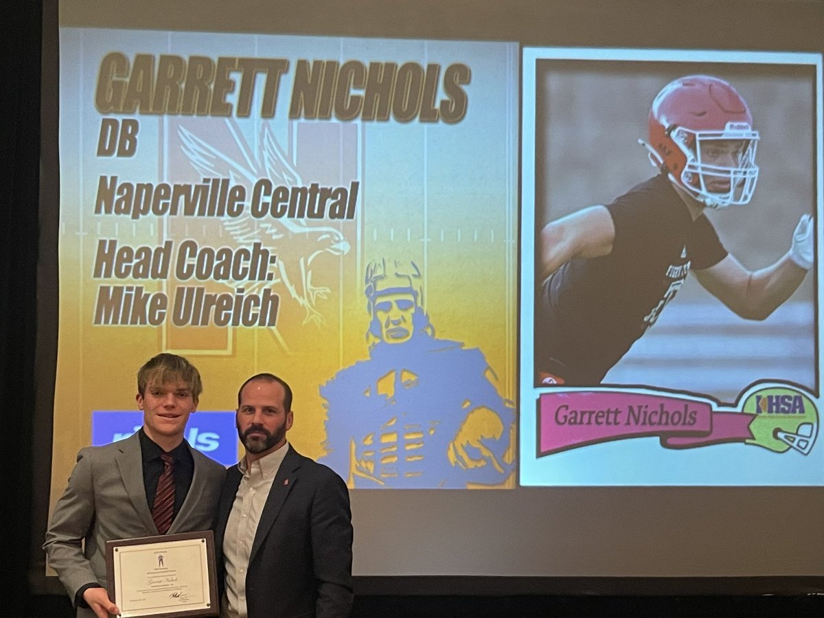 garrett_n4's tweet photo. Honored to be named Red Grange All-County Team along with my teammates @dwilliams630 @sebi_hayes05 @stanishjake94 ! Thank you @Rivals @EDGYTIM for a great event and to my coaches for getting me to this position! @OfficialNCHSFB @BamPerformance @CoachLukeRothNC @NCHS_CoachGreen @TonyColletti51