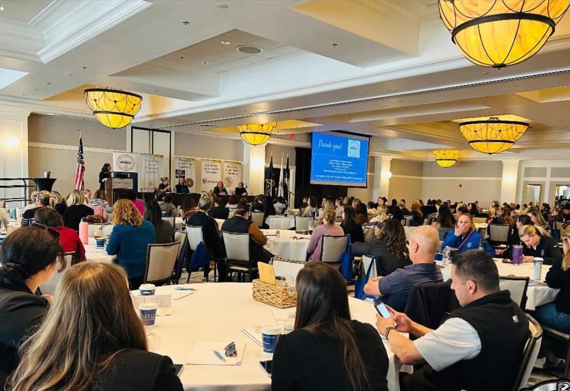 MAWLE1's tweet photo. Approx 240 attendees representing 65 different agencies joined us at our 17th annual #MAWLEconference last week & we cannot thank you all enough for making it such an amazing success. #WomenInLawEnforcement you rock and we support you. And it wasn’t just women in the room! https://t.co/RA13EJQLtP