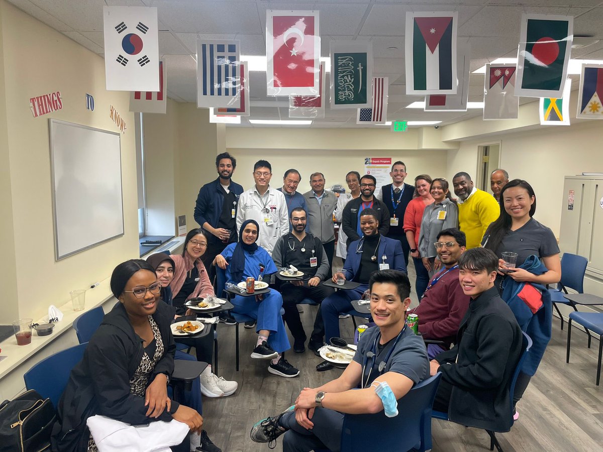 Yilin (Gloria) Song (@gloriasong88) on Twitter photo Delicious thanksgiving feast with Dr Chow’s signature hot sauce 🥵🍗😋<a href="/ummidtownim/">UMMC Midtown IM Residency</a> Delicious thanksgiving feast with Dr Chow’s signature hot sauce 🥵🍗😋<a href="/ummidtownim/">UMMC Midtown IM Residency</a>