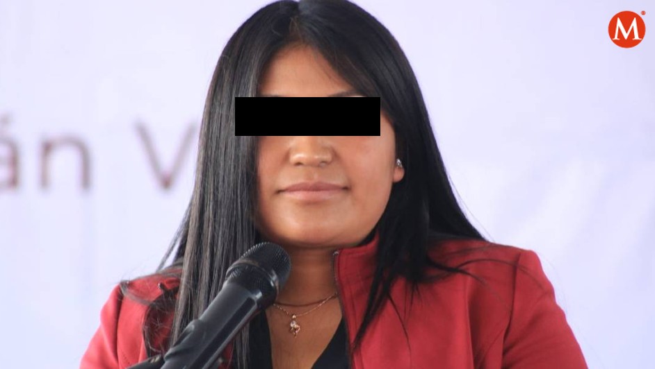 Milenio's tweet photo. 🚨 #ÚLTIMAHORA | Detienen a alcaldesa de Amanalco, Edomex, como parte de la ‘Operación Enjambre’

Este operativo va por funcionarios públicos del Edomex ligados al ‘narco’ y a la comisión de varios delitos

https://t.co/WwllHpdoih https://t.co/KduiSQZ70f