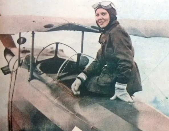 darkwebfilmler's tweet photo. Kahraman ilk Türk kadın pilotumuz Sabiha Gökçen'i saygıyla ve minnetle anıyoruz. https://t.co/aBcq5X2pPS