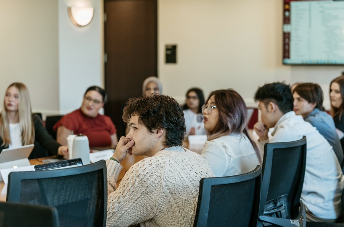 umnSUA's tweet photo. Meet our Board of Governors: A community of outstanding students who share a voice in the policies of the Student Unions &amp; Activites (SUA). Through their input, SUA leadership is able to stay connected to the needs of students like YOU!  Learn more here: https://t.co/DttXGDnMNX https://t.co/UFGtHjkJUZ