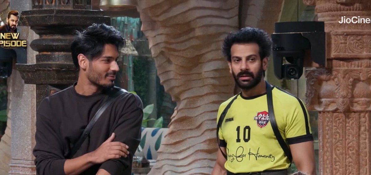 A true friend is someone who is there for you when they would rather be anywhere else

#DigVeer #KaranveerMehra #DiggyGang #DigvijayRathee #BigBoss18