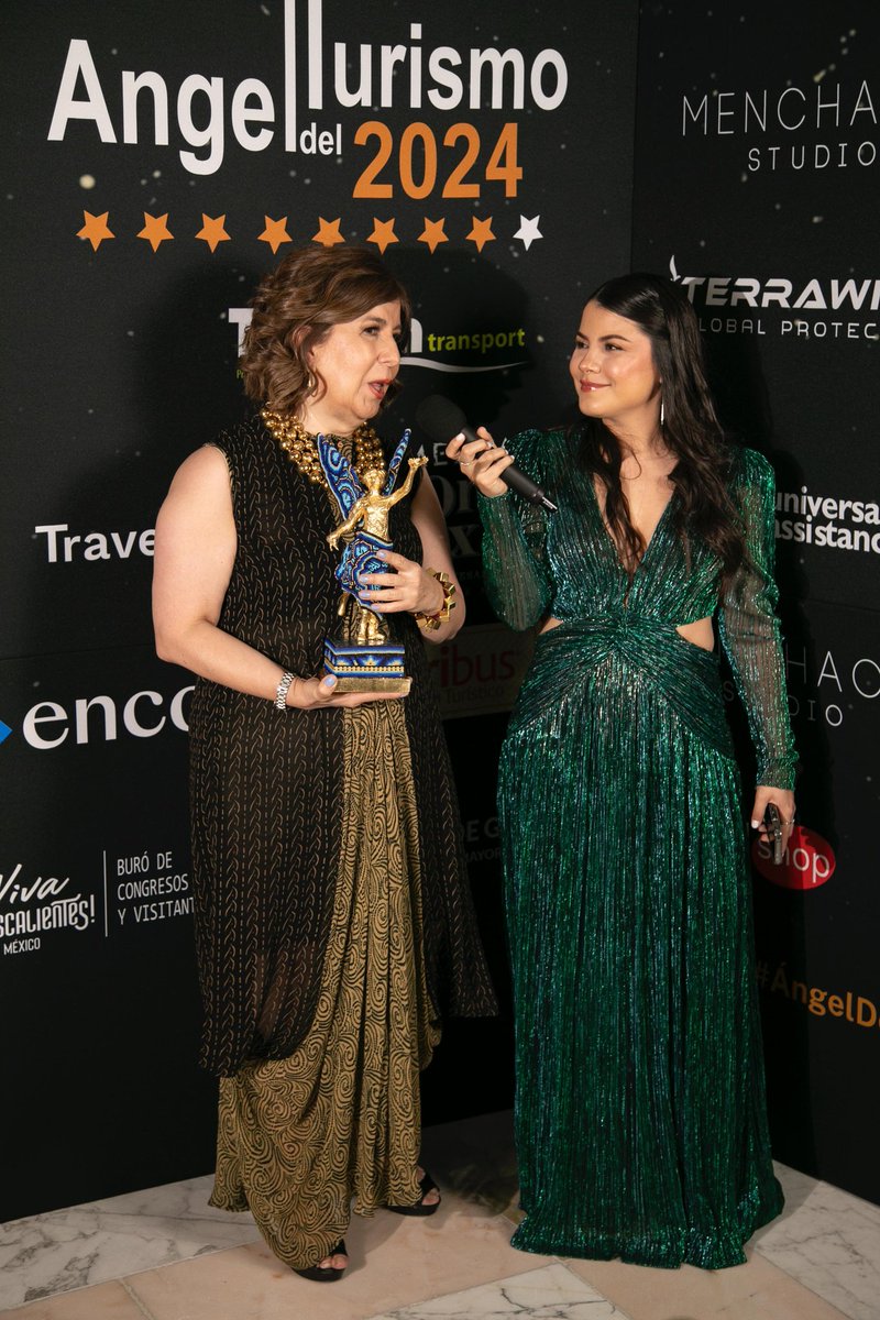 Orgullo en el Hotel Marquis Reforma: Nuestra gerente general, Angélica Villalobos, recibió el Premio Ángel Honorario en los Premios Ángel del Turismo, entregado por el maestro César Menchaca. Un reconocimiento a su liderazgo y al compromiso del hotel con la cultura y excelencia