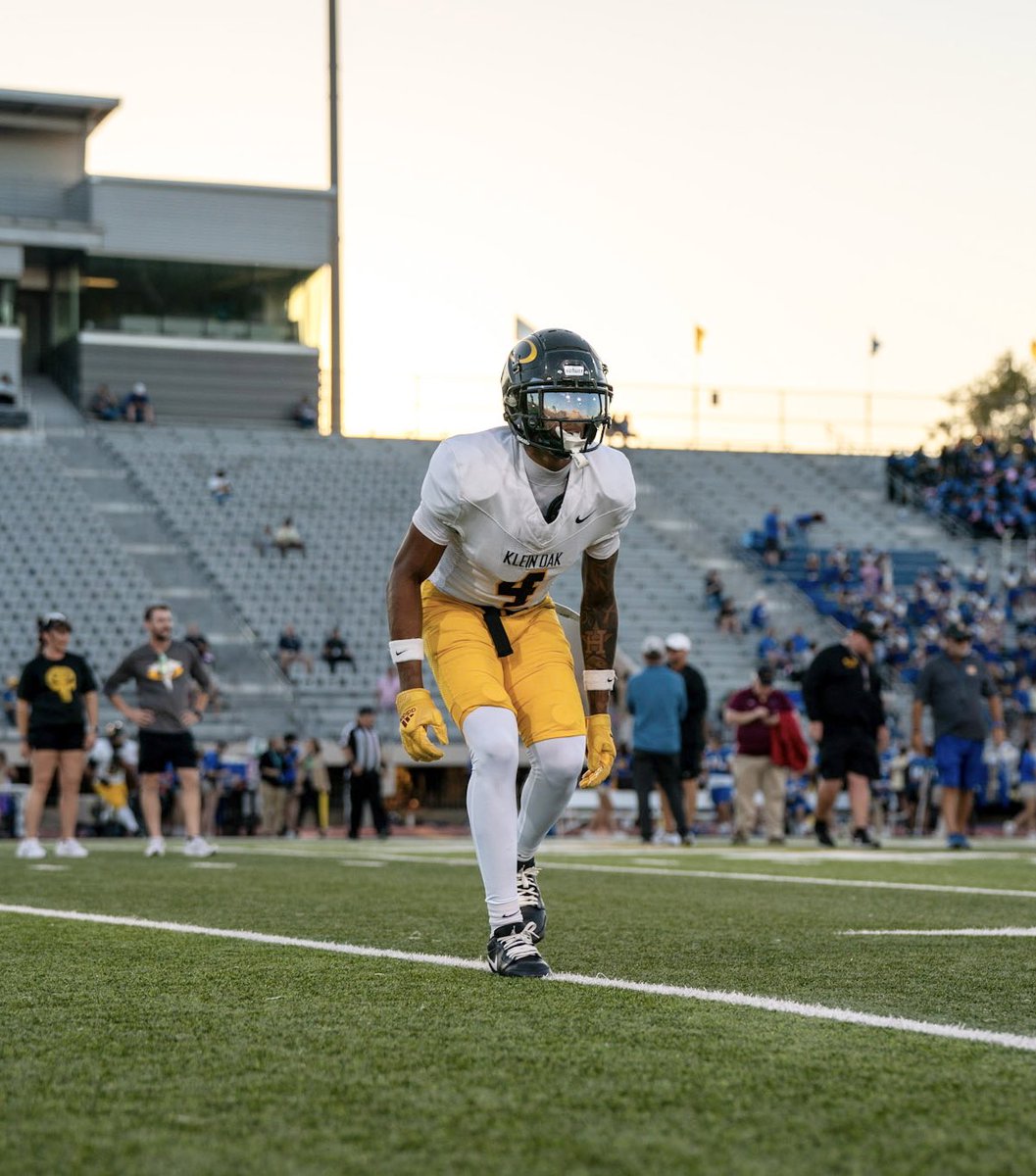 Senior Season Highlights! 
CB/SAF/QB
13 Touchdowns
626 Yards
48 Carries 
45 Solo Tackles 
22 Assist 
8 Pbu’s 
4 Interceptions 
3 Blocked kicks 
#BoomerSooner 
hudl.com/v/2Qng13