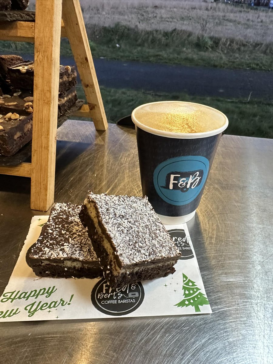 There's still time to place your orders for Christmas themed branded greaseproof paper! Choose from one of our logo ready designs, or work with our artwork team to create a personal design.  

#christmas #seasonalfood