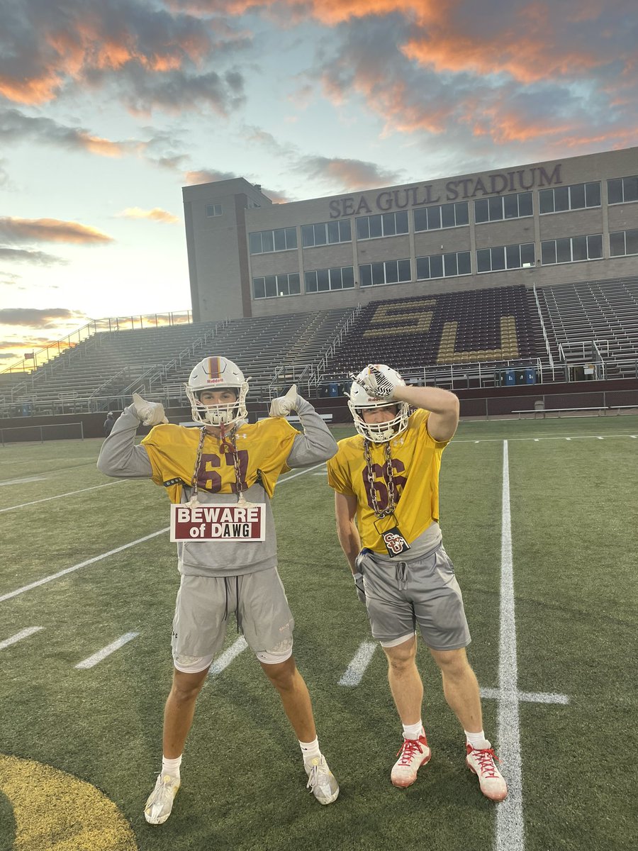 Bull-DAWG of the Week - Playoff Bye

Fr. Alex Miller

Fr. Luca Mosley 

Great energy and effort from these young men all week. Taking pride in the process! Gotta keep going….

#FIGHT #KMF #GoGulls #GoldPride