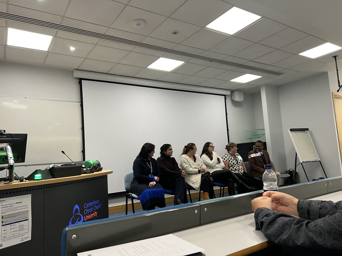 Medway_Pharmacy's tweet photo. ⁦@Medway_Pharmacy⁩ ⁦@CanterburyCCUni⁩ We had a fantastic interprofessional learning event! Thanks all for a great day, esp our students! https://t.co/AvRBH5ATjI