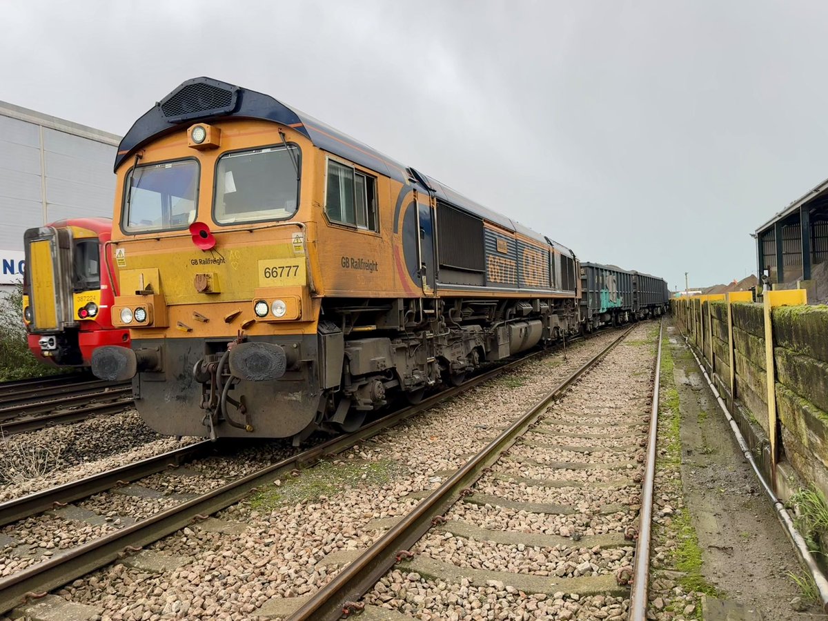 ProppaGander's tweet image. It’s been a nicely varied week this week. Every day a different turn, a light loco move, varied freight turns. Back to RHTT tomorrow, just in time for the adhesion forecast to get a bit punchy. I’ve said it before but I love the variety of this job &amp;amp; how much it challenges me