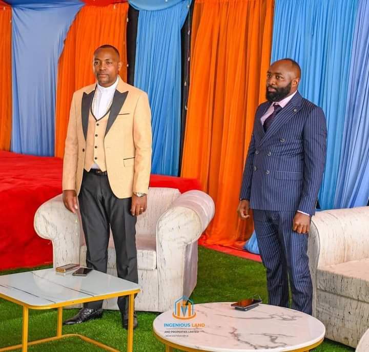 Jossmurage2's tweet photo. The church must lead by example.
We are now waiting to see And hear the same Bishops who have been issuing statements correcting government to come out with the same energy to condemn this heinous act from a Man (Njau) claiming to be a servant if god
#JusticeforShiku https://t.co/32Ld2zTbYm