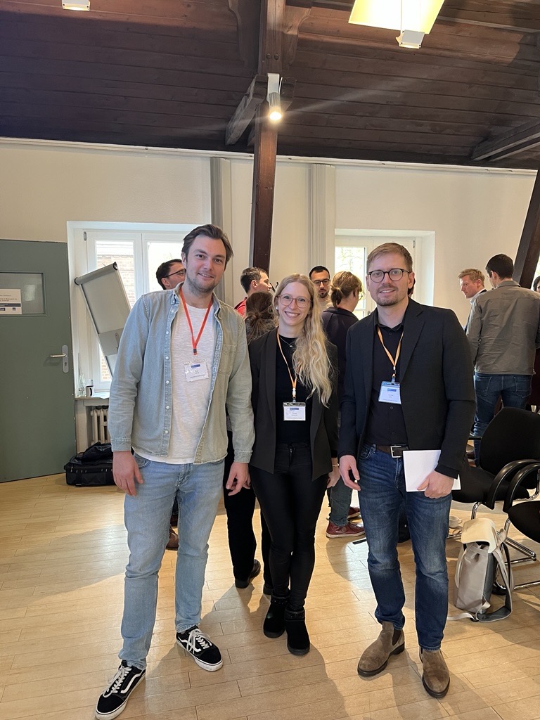 Empirical Political Science @unidue #Duisburg (@emp_politikwiss) on Twitter photo And with that, a wonderful conference on #PoliticalSupport comes to an end! We, <a href="/conradziller/">Conrad Ziller</a>, <a href="/HummlerTeresa/">Teresa Hummler</a> and <a href="/PVierus/">Paul Vierus</a>, thank our numerous panelists and guests for their engaging presentations! And with that, a wonderful conference on #PoliticalSupport comes to an end! We, <a href="/conradziller/">Conrad Ziller</a>, <a href="/HummlerTeresa/">Teresa Hummler</a> and <a href="/PVierus/">Paul Vierus</a>, thank our numerous panelists and guests for their engaging presentations!