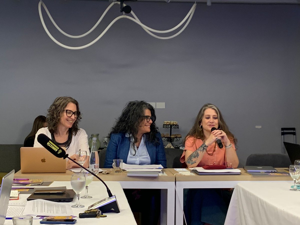MESECVI-OEA CEVI (@mesecvi) on Twitter photo 👉🏻 Más de 20 expertas y expertos en libertad de expresión participaron en la consulta por la Ley Modelo sobre Violencia de Género Facilitada por las Tecnologías organizada en conjunto con la <a href="/AlianzaRegional/">Alianza Regional</a>
<a href="/amnistiaar/">Amnistía Internacional Argentina</a> y <a href="/equalitynow/">Equality Now</a> 👉🏻 Más de 20 expertas y expertos en libertad de expresión participaron en la consulta por la Ley Modelo sobre Violencia de Género Facilitada por las Tecnologías organizada en conjunto con la <a href="/AlianzaRegional/">Alianza Regional</a>
<a href="/amnistiaar/">Amnistía Internacional Argentina</a> y <a href="/equalitynow/">Equality Now</a>