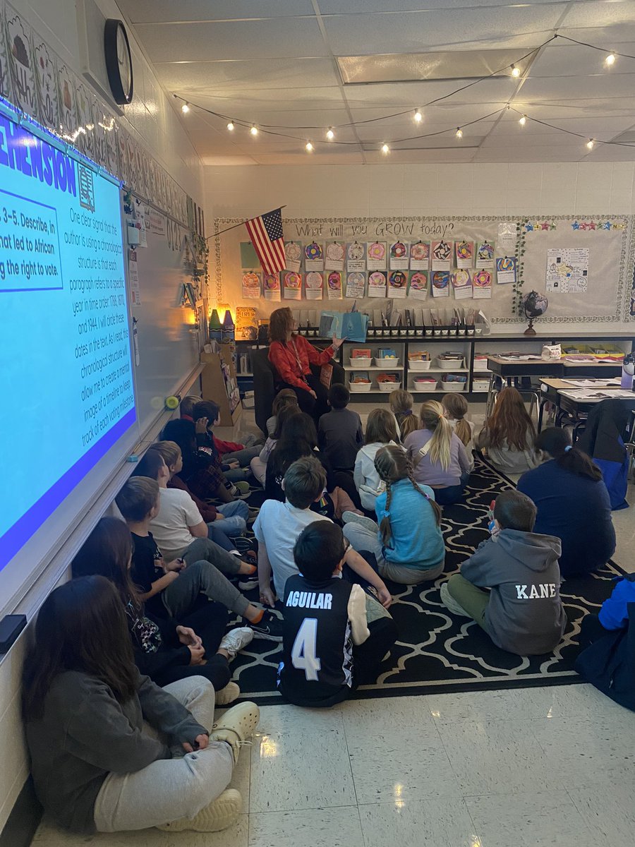 edrewY115's tweet photo. Our mystery reader today was the one and only Dr. Hamm! ❤️🦊 @115ccgs @Yorkville115 @hamm_shamm https://t.co/5p7QDGaT3A